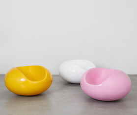 Eero Aarnio Originals &#39;Pastil&#39; chair, pink PINK EEAA19PAS527PIN