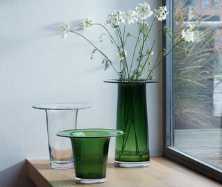 LSA International 'Victoria' vase, large, fern green GREEN LSAI23VIC825GRN