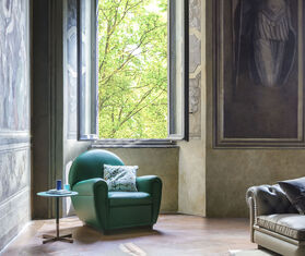 Poltrona Frau &#39;Vanity Fair XC&#39; armchair, Belladonna PURPLE POFR20VAN024PUR