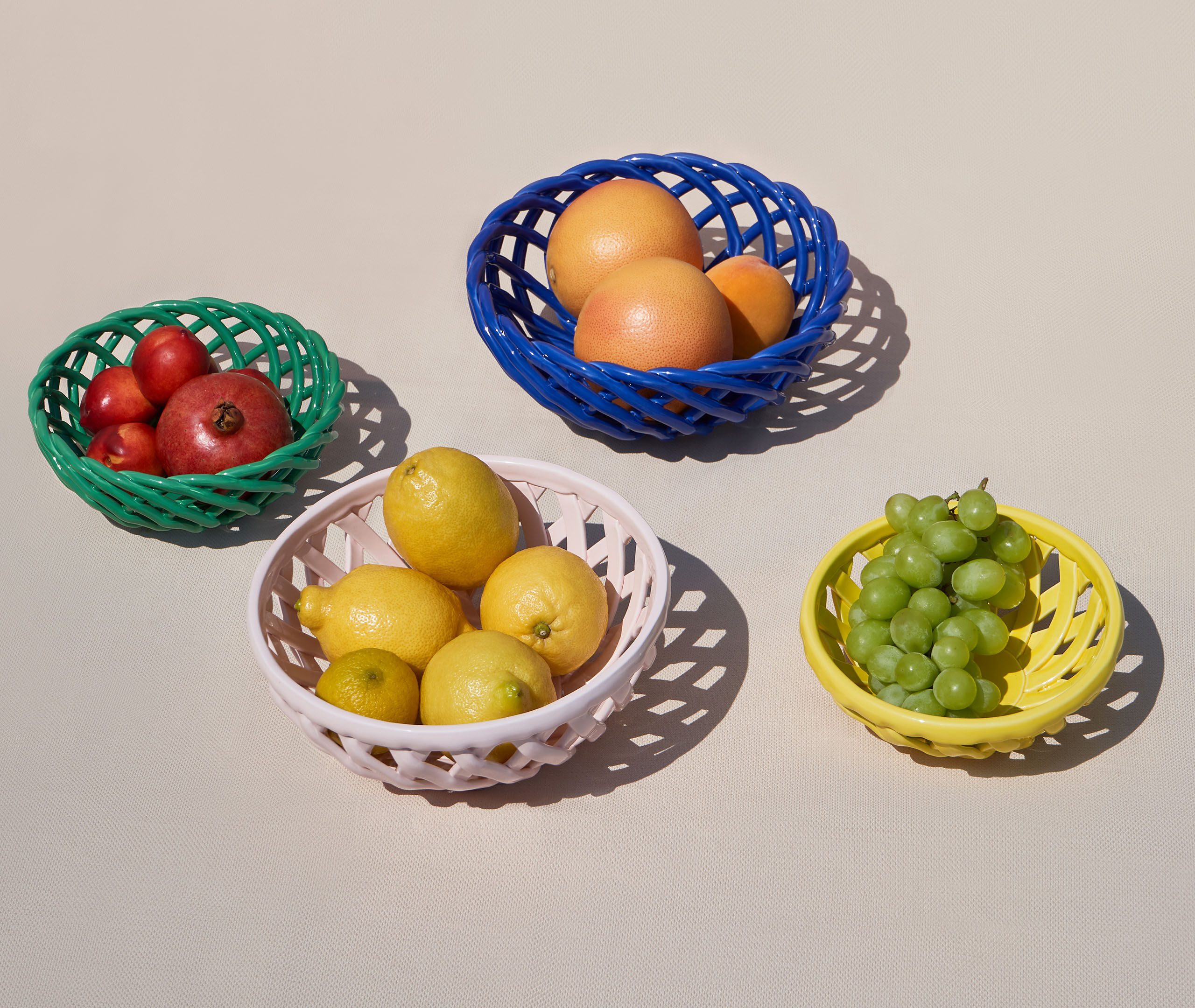 Sicilia' ceramic basket, pink, large by Octaevo | Serving And