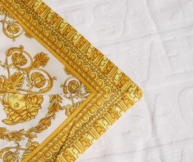Versace &#39;I Love Baroque&#39; beach towel, white WHITE VERS22BEA228WHI
