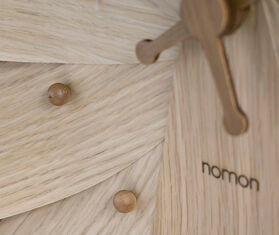 Nomon 'Brisa' clock, oak and ash LIGHT BROWN NOMO21BRI200BRW