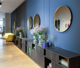 Poltrona Frau &#39;Ren&#39; round mirror, large BLACK POFR20REN911BLK