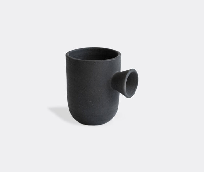 Origin Made 'Charred Vase' cup BLACK ORMA22CHA006MUL