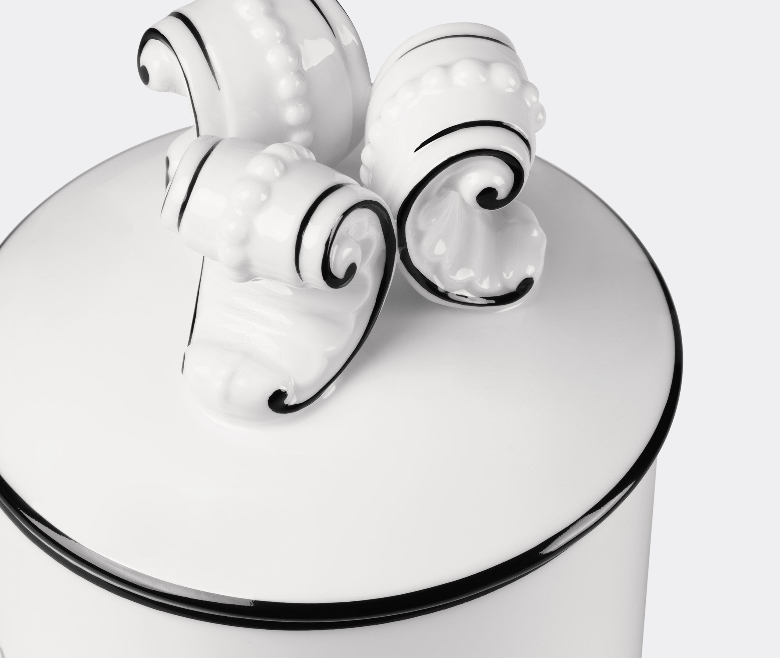 Maison De L'Amour' candle by Gucci | Candlelight And Scents