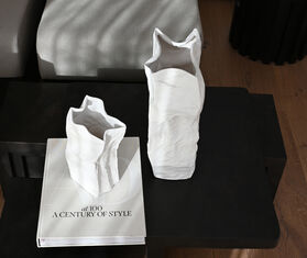 101 Copenhagen &#39;Kami&#39; vase, medium, bone white IVORY COPH24KAM939WHI