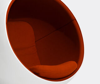 Eero Aarnio Originals 'Ball Chair', red Hallingdal RED EEAA19BAL305RED