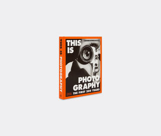 Thames &amp; Hudson 'This is Photography: The First 200 Years' MULTICOLOUR THHU26THI363MUL