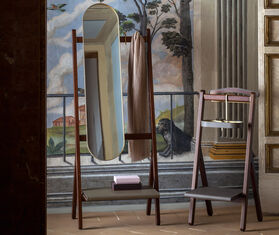 Poltrona Frau &#39;Ren&#39; valet stand BROWN POFR20REN881BRW