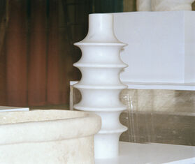 Bloc studios 'Edward' vase WHITE BLOC22EDW761WHI