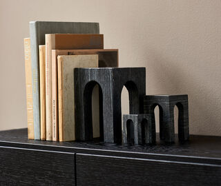 Gejst &lsquo;Arkis&rsquo; bookend, black BLACK GEJS23ARK418BLK