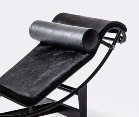 Cassina &#39;4 Chaise longue &agrave; reglage continu&#39;, black hairyskin BLACK CASS21CHA565BLK
