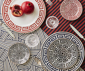 Ginori 1735 'Labirinto' Venezia shape plate, black BLACK RIGI20LAB895BLK