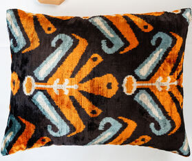 Les-Ottomans Velvet cushion, orange and navy MULTICOLOUR OTTO25SIL804MUL