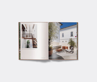Gestalten 'Brazil Living: The Residences and Interiors of New Tropicalism' MULTICOLOUR GEST26BRA443MUL