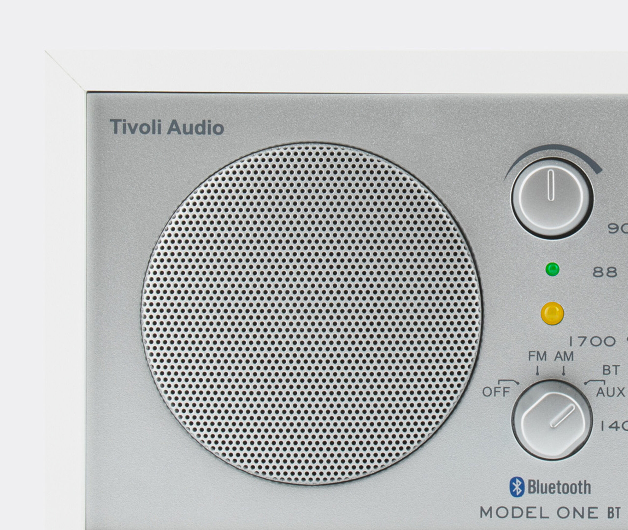 2021正規激安】 TIVOLI AUDIO MODEL ONE BT ホワイト/シルバー ラジオ