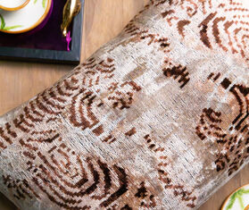 Les-Ottomans Silk velvet cushion, cream and brown MULTICOLOUR OTTO26SIL444MUL