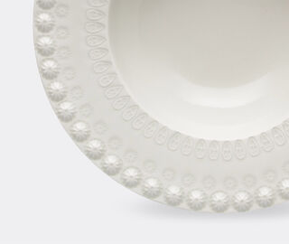 Bordallo Pinheiro &lsquo;Fantasia&rsquo; soup plate, set of four, ivory IVORY BOPI23FAN697WHI