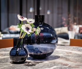 Poltrona Frau 'Blue Pallo' vase, large BLUE POFR20BLU423BLU