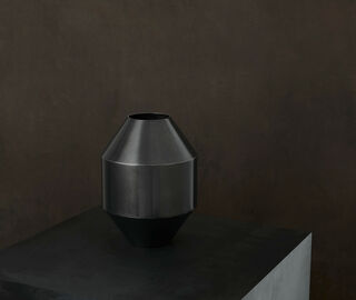 Fredericia Furniture 'Hydro Vase', small BLACK FRED22HYD483BLK
