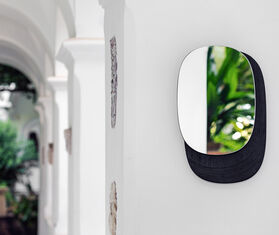 Zanat 'Eclipse' wall mirror, large BLACK ZANA20ECL933BLK