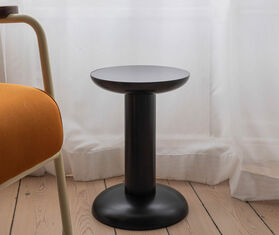 Raawii 'Thing' side table, black BLACK RAAW22SID066BLK