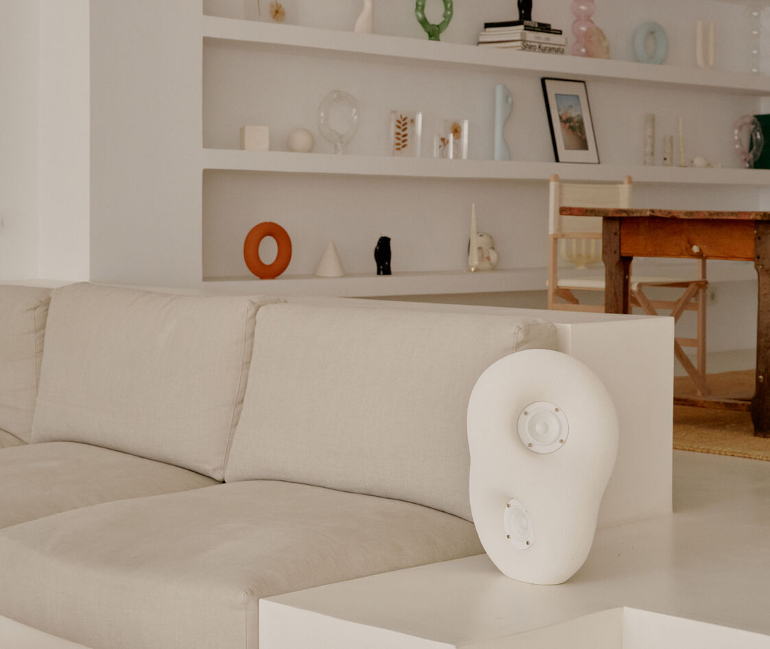 Transparent Acoustic Sculpture Speaker In White