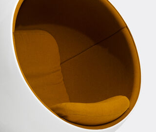 Eero Aarnio Originals 'Ball Chair', orange Hallingdal ORANGE EEAA19BAL312ORA