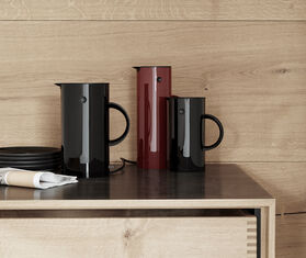 Stelton 'EM77' vacuum jug, red 1L RED STEL19EM7206RED