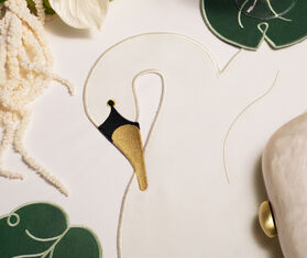 Octaevo &#39;Swan&#39; placemat, set of two, white WHITE OCTA25SWA534WHI