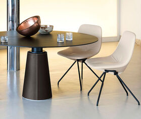 Poltrona Frau &#39;DU 30&#39; chair, Carminio RED POFR20CHA079RED