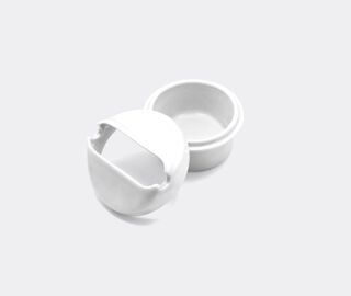 artetica 'U' ashtray add-on, porcelain white WHITE ARTE26ASH386WHI