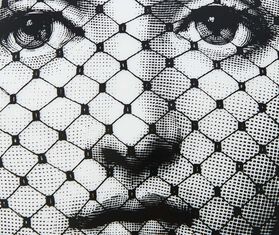 Fornasetti &#39;Tema e Variazioni n.78&#39; round box WHITE FORN23ROU242MUL