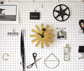 Vitra 'Asterisk' clock, brass BRASS VITR19WAL013BRA