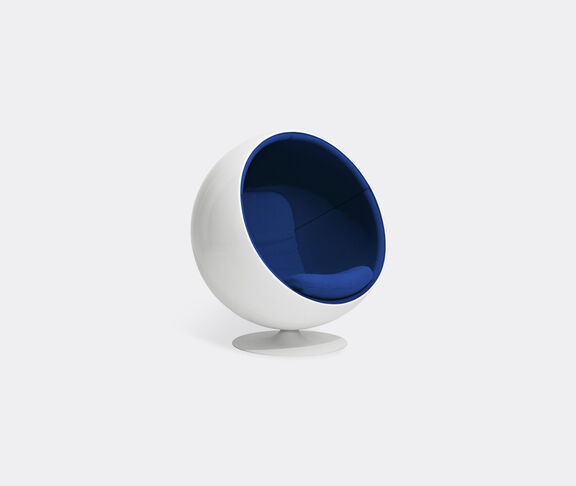 Eero Aarnio Originals Ball Chair, White, Kvadrat Hallingdal 65 Blue 750 Blue ${masterID} 2