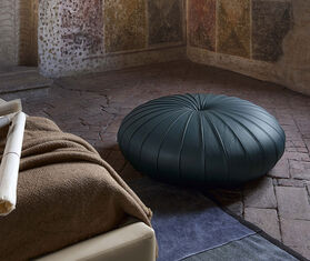 Poltrona Frau &#39;Esedra&#39; ottoman BROWN POFR20ESE277BRW