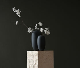 101 Copenhagen &#39;Sunao&#39; vase, black BLACK COPH25SUN233BLK