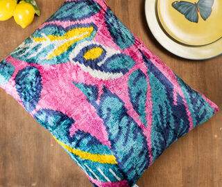 Les-Ottomans Velvet cushion, magenta and blue MULTICOLOUR OTTO25SIL828MUL