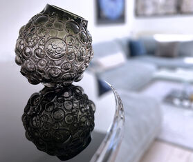 Vanessa Mitrani &#39;Champagne Ball&#39; vase, smoke and silver GREY VAMI25CHA906GRY