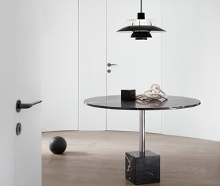 Louis Poulsen 'PH 5' pendant light, monochrome black, US plug BLACK LOPO23PH5609BLK