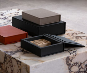 August Sandgren 'Jewelbox' small, forest green MULTICOLOUR AUSA22JEW530GRN