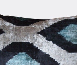 Les-Ottomans Silk velvet cushion, white and blue MULTICOLOUR OTTO20SIL634MUL