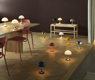 Louis Poulsen 'Panthella 160 V3' LED portable lamp, opaque black BLACK LOPO24PAN403BLK