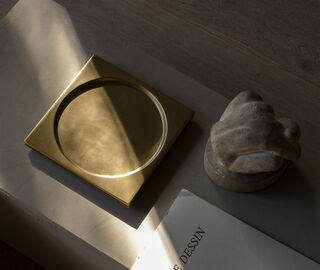 Audo Copenhagen 'Divot' tray, brass BRASS MENU22DIV999BRA