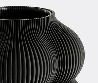 Sheyn 'Little Peach' vase, charcoal BLACK SHEY26LIT823BLK