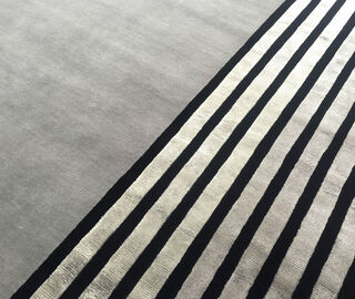 Illulian 'Seven' rug GREY ILLU16SEV668GRY