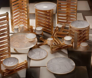 1882 Ltd 'Lustre' platter, gold Dhow GOLD 188219LUS715WHI