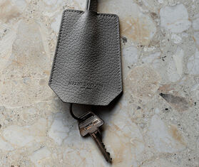 August Sandgren 'Keyring' long strap, grey GREY AUSA22KEY646GRY