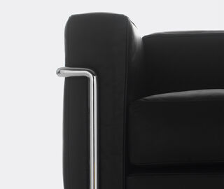 Cassina '2 Fauteuil Grand Confort' petit mod&egrave;le padded armchair, black leather BLACK CASS21PAD428BLK