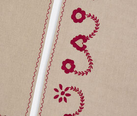 House of Capricorn 'Viana' placemat and napkin set, red RED HOCA26VIA427RED